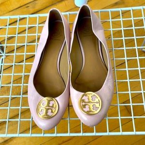 Tory Burch pink seashell flats size 8.5 few scuffs on back and front